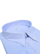 Carica l&#39;immagine nel visualizzatore di Gallery, Camicia azzurra calibrata collo button down con taschino 4756
