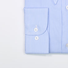 Carica l&#39;immagine nel visualizzatore di Gallery, Camicia azzurra calibrata collo button down con taschino 4408
