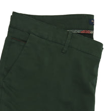 Carica l&#39;immagine nel visualizzatore di Gallery, Pantalone casual calibrato verde bosco 3922
